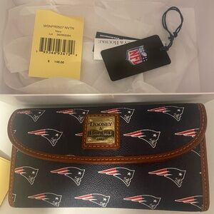 Dooney & Bourke NE Patriots wallet